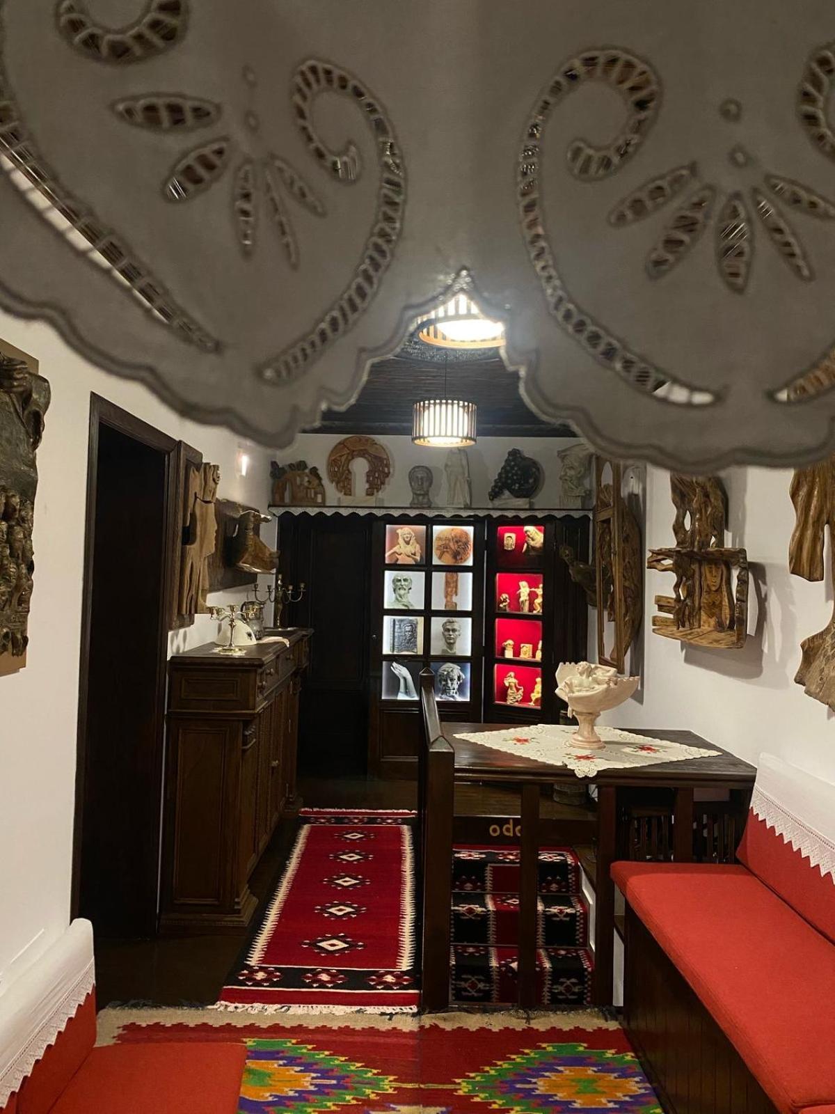 Oda E Skulptorit-Unesco Quarter Берат Экстерьер фото